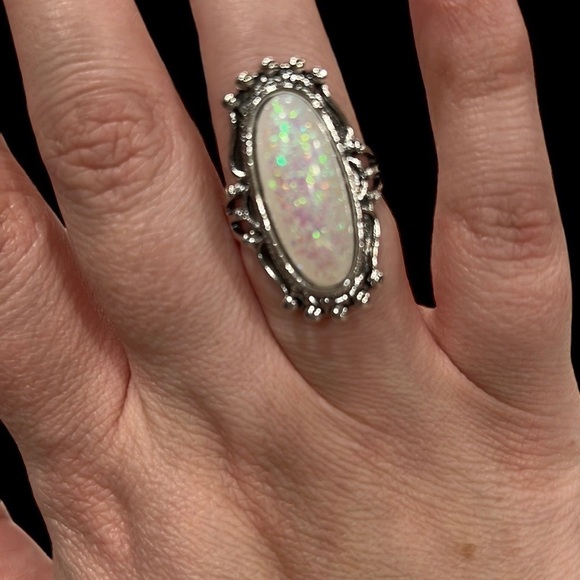 ORNATE OVAL STATEMENT RING - Picture 2 of 3